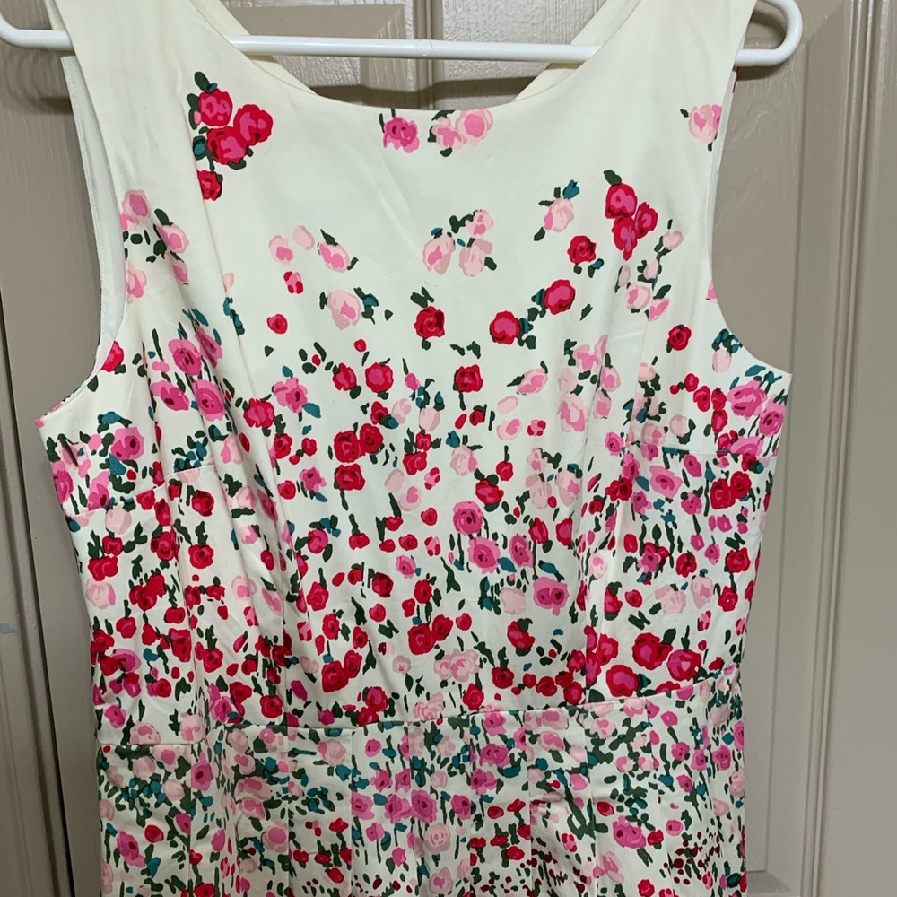 Floral fit-n-flare cotton dress, fully lined, pockets. size 8